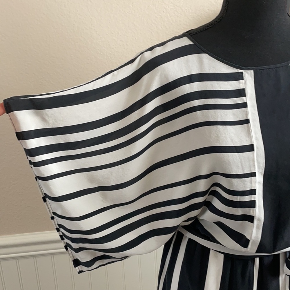 BCBGMaxArzria Design Dress. - Picture 2 of 6